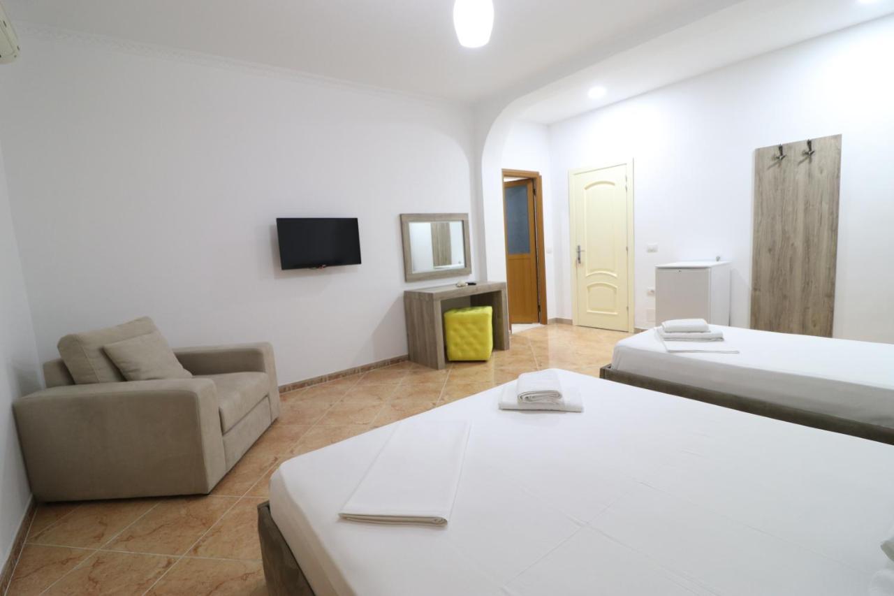 Hotel Kristal Vlorë Eksteriør billede